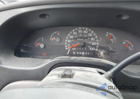 1998 Ford E-250 Commercial/Recreational z USA, uszkodzony, nr VIN 1FTPS2422WHC04907